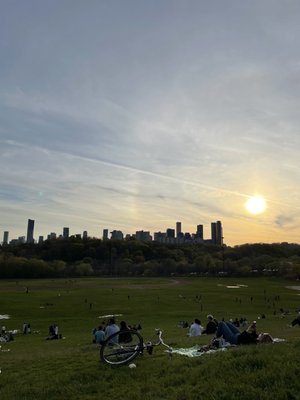 Riverdale Park East by null