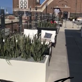 Offshore Rooftop - New American Near Me - Chicago, Illinois