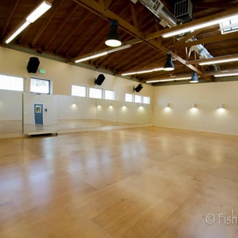 Evolution Studios - STUDIO A
$60p/h ~ wood floor
47W x 28D (1350sq ft) - Recording & Rehearsal Studios Near Me - Los Angeles, California Evolution Studios - STUDIO A
$60p/h ~ wood floor
47W x 28D (1350sq ft) - Recording & Rehearsal Studios Near Me - Los Angeles, California