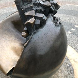 Planetendenkmal pomník socha Statue - planéty Dresden
