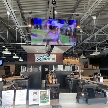 X-Golf -  Broadview Hts - 14 TV's for all the sports action and a full liquor bar - Golf Near Me - Broadview Heights, Ohio
