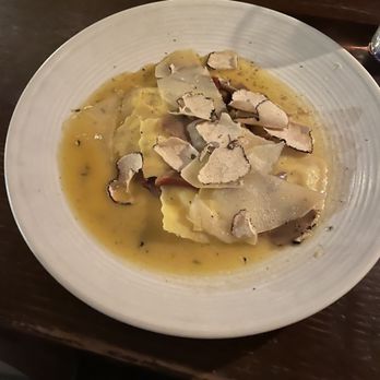Cantinetta - Homemade ravioli with mushrooms - Tuscan Near Me - Seattle, Washington Cantinetta - Homemade ravioli with mushrooms - Tuscan Near Me - Seattle, Washington