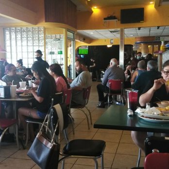Taqueria Jalisco - A full house in Sunday. - Mexican Near Me - Clovis, New Mexico