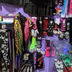 Goth Unite - New dread falls, arm warmers & gloves.