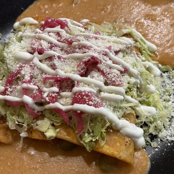 Sinaloa Express - Enchiladas de pollo con frijolitos puercos - Mexican Near Me - South Gate, California Sinaloa Express - Enchiladas de pollo con frijolitos puercos - Mexican Near Me - South Gate, California