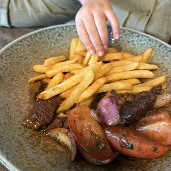 Aromas del Peru - Lomo Saltado - Peruvian Near Me - West Miami, Florida
