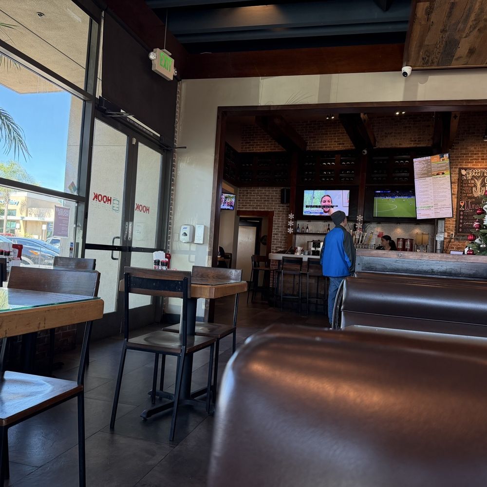 Hook Burger - Interior seating - Burgers Near Me - Oxnard, California