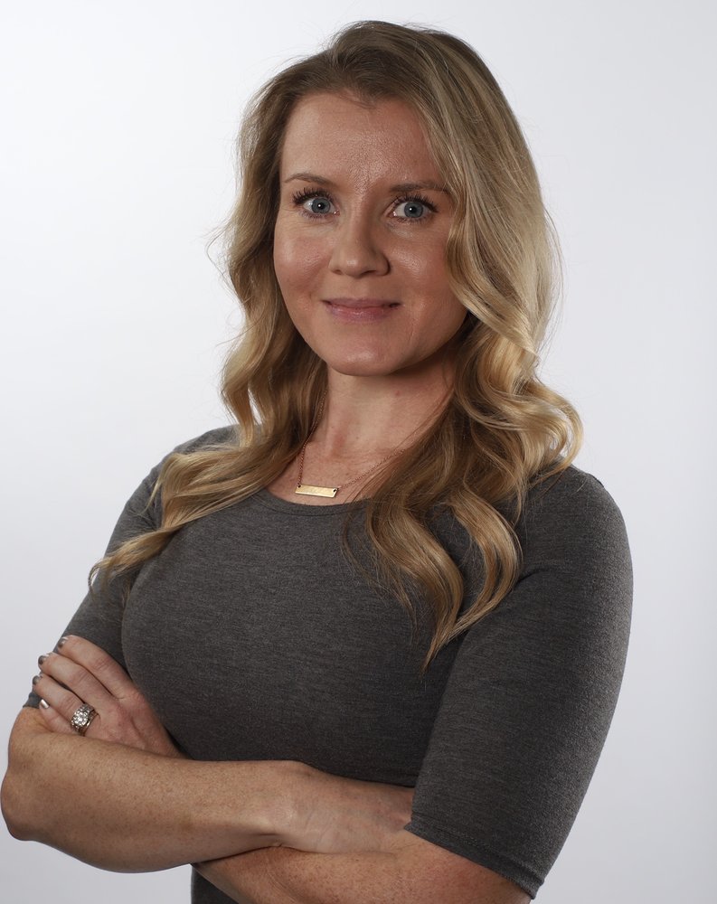 KIM NASFELL BHHS MOUNTAIN SKY PROPERTIES Contact Agent 19 Photos 305 N Fourth St