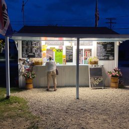 Roadside ice cream stand! Roadside ice cream stand!