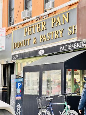 Peter Pan Donut & Pastry Shop by null