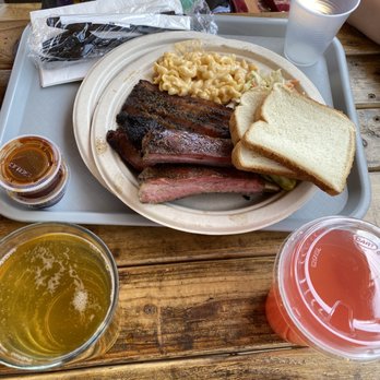 Little Miss BBQ - Sliced Brisket, ribs, mac & cheese, coleslaw (hidden under bread), local brew, strawberry lemonade - Barbeque Near Me - Phoenix, Arizona Little Miss BBQ - Sliced Brisket, ribs, mac & cheese, coleslaw (hidden under bread), local brew, strawberry lemonade - Barbeque Near Me - Phoenix, Arizona