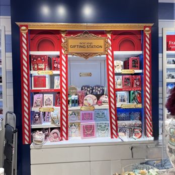 Bath & Body Works - Cosmetics & Beauty Supply Near Me - Palmdale, California Bath & Body Works - Cosmetics & Beauty Supply Near Me - Palmdale, California