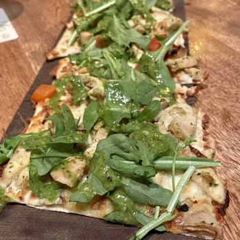 Seasons 52 - Pesto Chicken and Fresh Mozzarella Flatbread - Seafood Near Me - Birmingham, Alabama