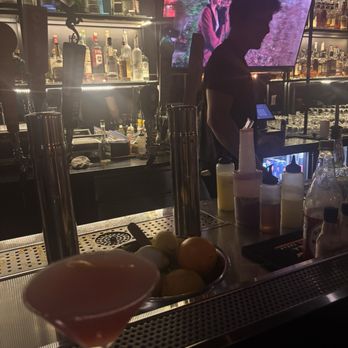 Butler's Easy - Cocktail Bars Near Me - Phoenix, Arizona
