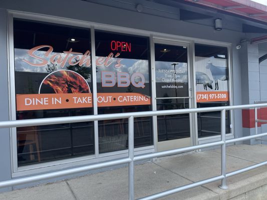 Satchel's BBQ by null