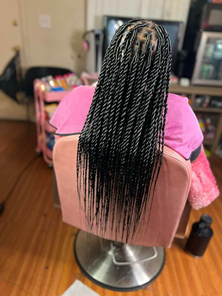 Mary Hairstyles Logo