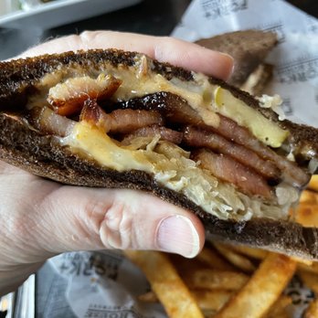 Fork + Ale House - Inside of the Pork belly Reuben - Breweries Near Me - Carmel, Indiana