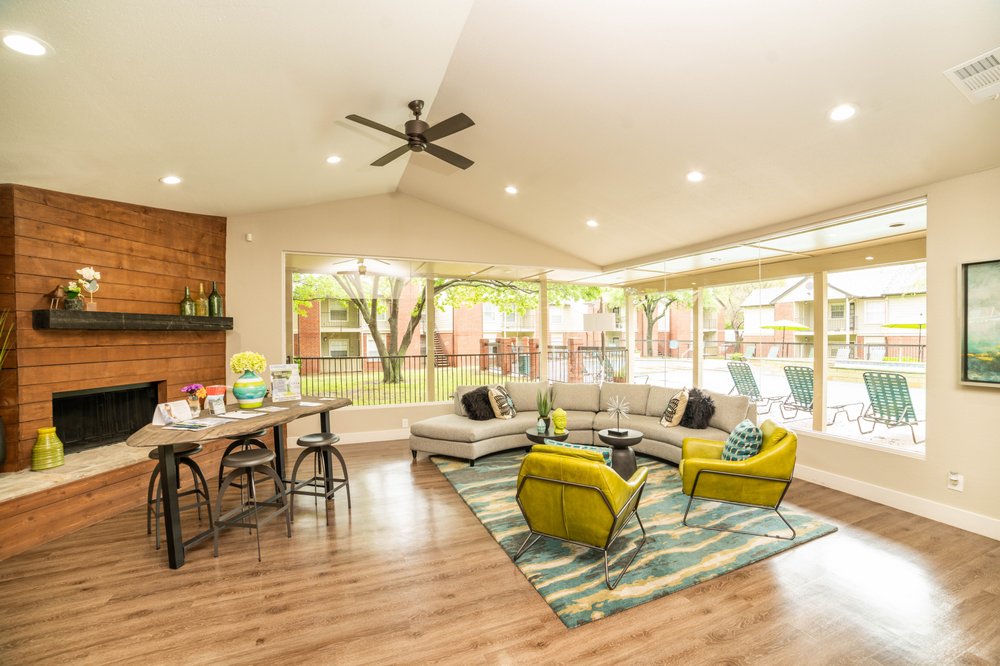 CEDAR GLEN APARTMENTS Updated September 2024 25 Photos 6363 W