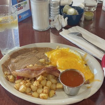 Patty's Taco House - Yummy Huevos Rancheros - Mexican Near Me - San Antonio, Texas