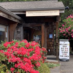 Manzanita Branch Library