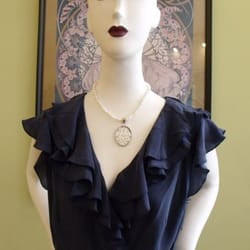 The Resort Shop - Understated & elegant