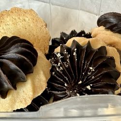 Parkway Deli & Restaurant - Chocolate cookies-The Bomb! Fabulous.