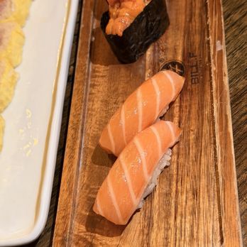 Hakkai Nigiri Bar & Tapas - Sake Nigiri(2pcs) - Sushi Bars Near Me - San Carlos, California