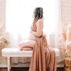 Moments by LM - In studio Maternity Session