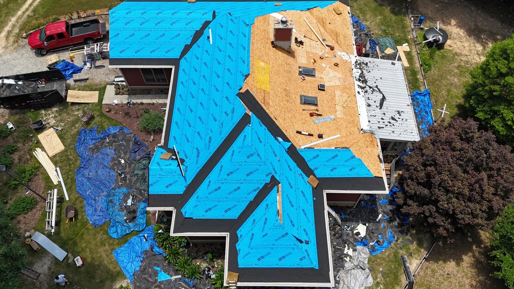 Slide of GC Roofing & Construction