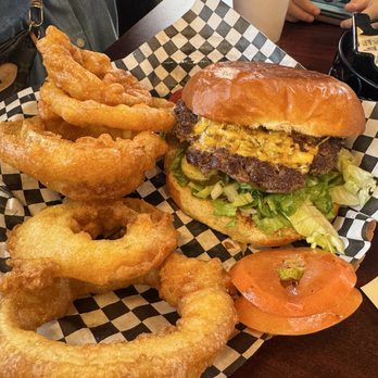 JLB Eatery Stella Link - Cheeseburger and onion rings, the onion rings were like donuts! - Burgers Near Me - Houston, Texas