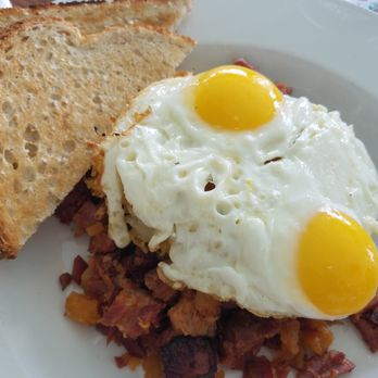CVI.CHE 105 - Corned Beef Hash - Peruvian Near Me - Miami, Florida CVI.CHE 105 - Corned Beef Hash - Peruvian Near Me - Miami, Florida