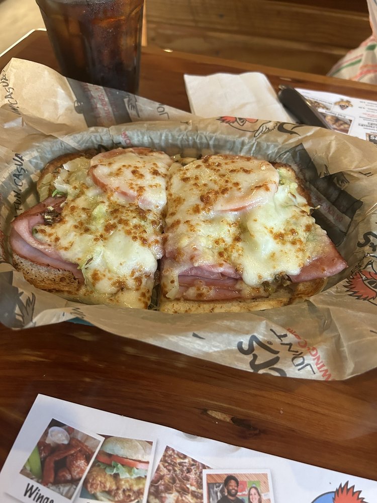 ROOSTERS Updated November 2024 72 Photos & 83 Reviews 16450