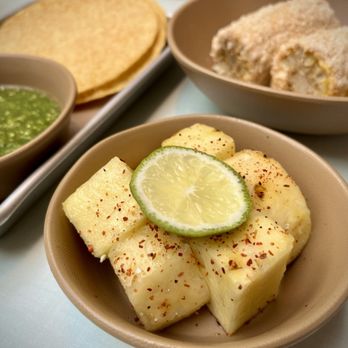 Bartaco - Tajin pineapple, street corn, salsa verde - Tacos Near Me - Miami, Florida Bartaco - Tajin pineapple, street corn, salsa verde - Tacos Near Me - Miami, Florida