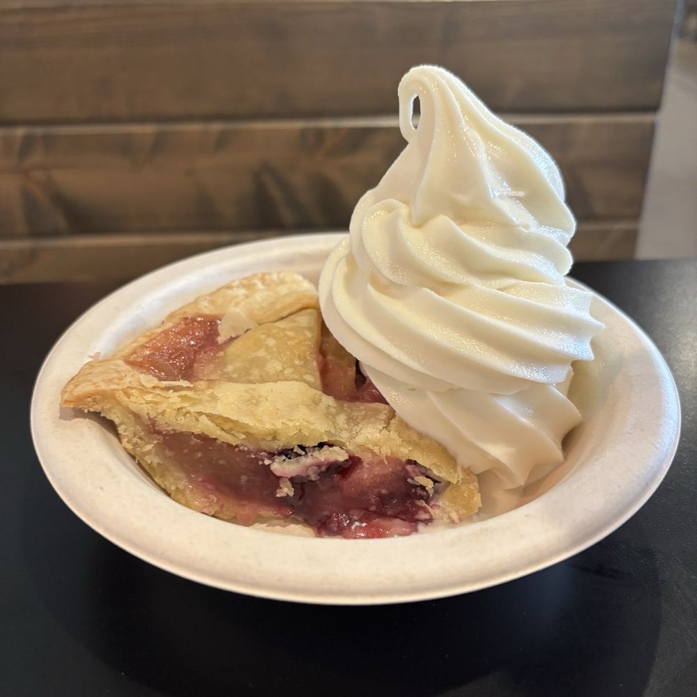 Willamette Valley Pie Company - Huckleberry and apple lattice a la mode - Bakeries Near Me - Salem, Oregon Willamette Valley Pie Company - Huckleberry and apple lattice a la mode - Bakeries Near Me - Salem, Oregon
