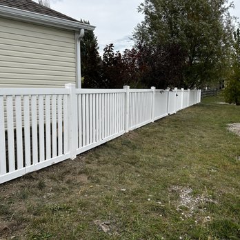 T&R Fence - Decks & Railing Near Me - Temperance, Michigan T&R Fence - Decks & Railing Near Me - Temperance, Michigan