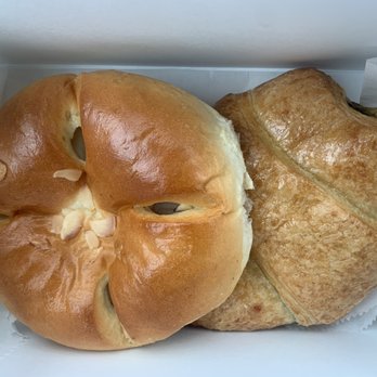 Chateau De Chantilly Cafe - White bean pastry & spinach croissant - Bakeries Near Me - Chantilly, Virginia Chateau De Chantilly Cafe - White bean pastry & spinach croissant - Bakeries Near Me - Chantilly, Virginia