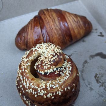 La Cabra - Yummmmy pastry but extremely buttery - Bakeries Near Me - New York, New York