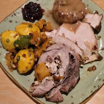 The Marketplace by Fabio Viviani - Roasted Turkey, Stuffed Pork Belly, veggies, stuffing - Buffets Near Me - Cabazon, California The Marketplace by Fabio Viviani - Roasted Turkey, Stuffed Pork Belly, veggies, stuffing - Buffets Near Me - Cabazon, California
