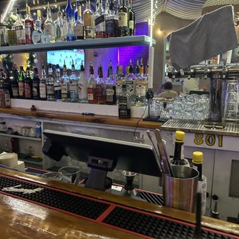 801 Restaurant & Bar - The bar - Bars Near Me - Washington, DC, District of Columbia 801 Restaurant & Bar - The bar - Bars Near Me - Washington, DC, District of Columbia