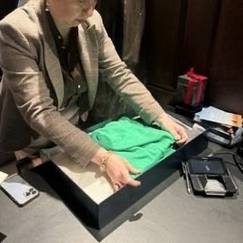 Ralph Lauren - Packing my gifts this employee had 0 character - Women's Clothing Near Me - Beverly Hills, California Ralph Lauren - Packing my gifts this employee had 0 character - Women's Clothing Near Me - Beverly Hills, California