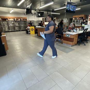 Veterinary Emergency Group - Open area - Emergency Pet Hospital Near Me - Anaheim, California
