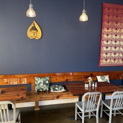 Chai Thai - Seating