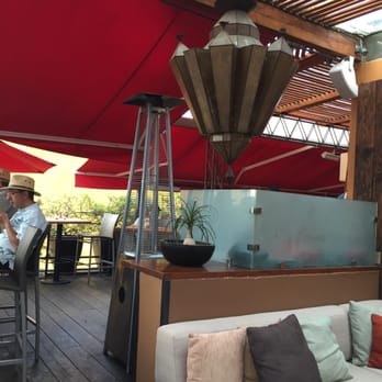 La Azotea - Ambiance - Lounges Near Me - Allende, GUA