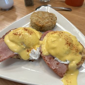 Dream Cafe - Regular Egg Benedict - Breakfast & Brunch Near Me - Grand Junction, Colorado