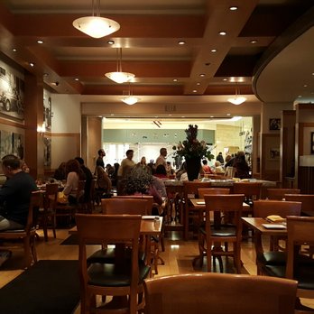 Quattro Caffe - Looking toward mall - Italian Near Me - Costa Mesa, California