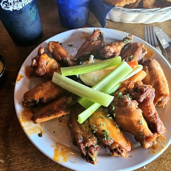 Rustler's Rooste - Buffalo Wings, just ok. Only 2 flavors, hot and mild. - Steakhouses Near Me - Phoenix, Arizona