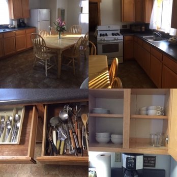 Oak Knoll Lodge - CABIN #4 Kitchen Acomodations - Hotels Near Me - Big Bear Lake, California Oak Knoll Lodge - CABIN #4 Kitchen Acomodations - Hotels Near Me - Big Bear Lake, California