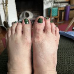 Deluxe Nails & Spa - Fun color on these old arthritic feet that need more surgery. I did the pedicure with extensive callous removal. Thanks Cammy!