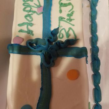 Baskin-Robbins - a birthday cake in a box - Ice Cream & Frozen Yogurt Near Me - Wilsonville, Oregon