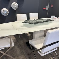 Modern Home 2 Go
